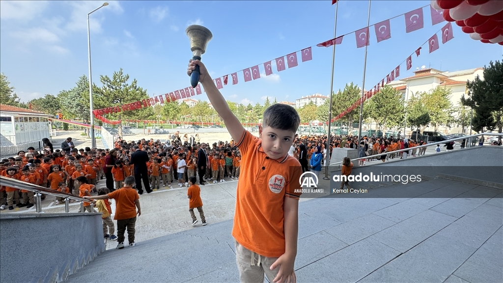 Yeni eğitim öğretim yılı başladı