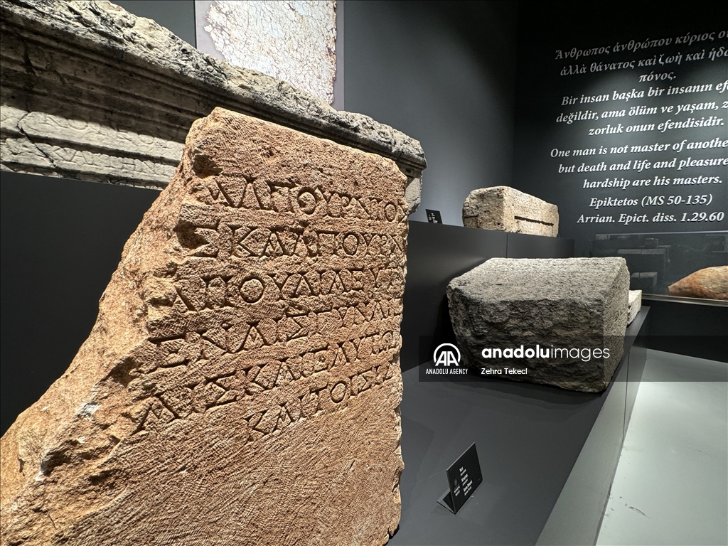 Музей-некрополь в провинции Анталья проваливает свет на 2300-летнюю историю