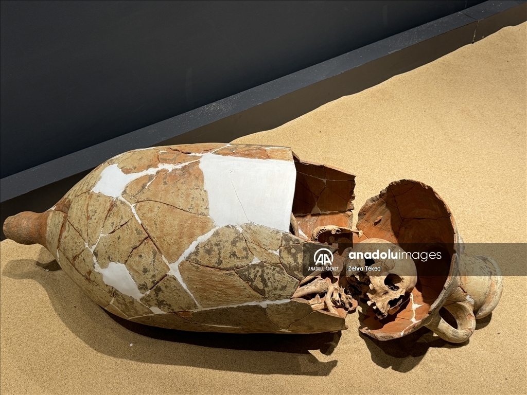 Музей-некрополь в провинции Анталья проваливает свет на 2300-летнюю историю