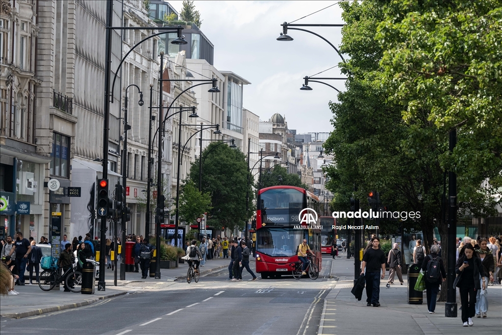 Londra'nın ünlü caddesi Oxford Street yayalaştırılacak