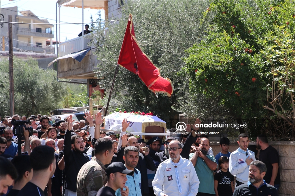 تشييع الطفلة فاطمة جعفر أصغر ضحايا تفجيرات "بيجر" بلبنان