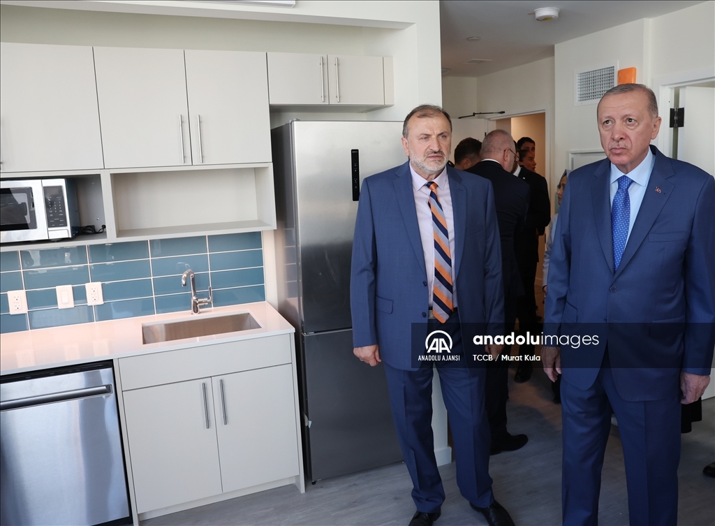 Cumhurbaşkanı Erdoğan, ABD'de TURKEN Foundation'ı ziyaret etti