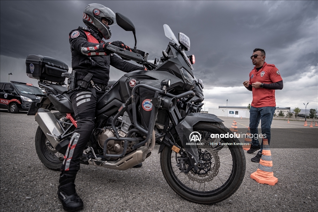Мотополиция Турции проходит тренинг по быстрому реагированию на инциденты