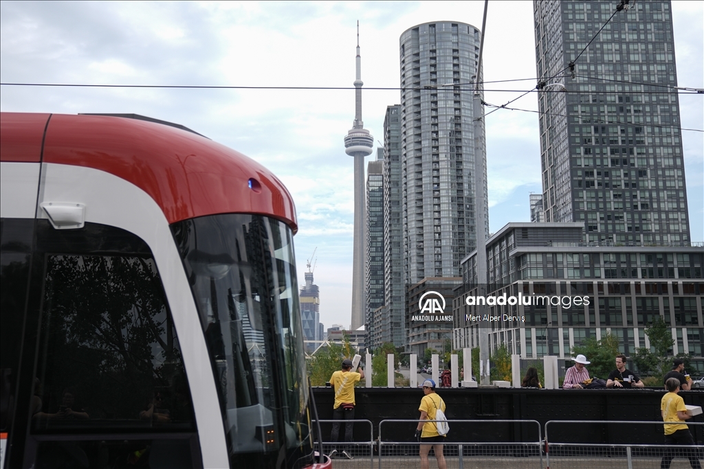 8000 Domino Taşı Toronto’da devrildi