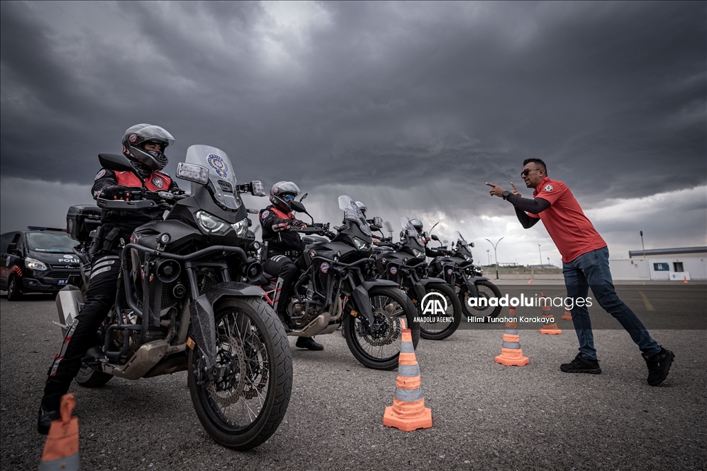 Мотополиция Турции проходит тренинг по быстрому реагированию на инциденты