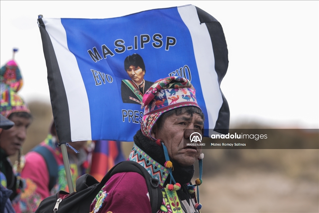 Bolivya'da Evo Morales ve destekçilerinin barış yürüyüşü altıncı gününde devam ediyor