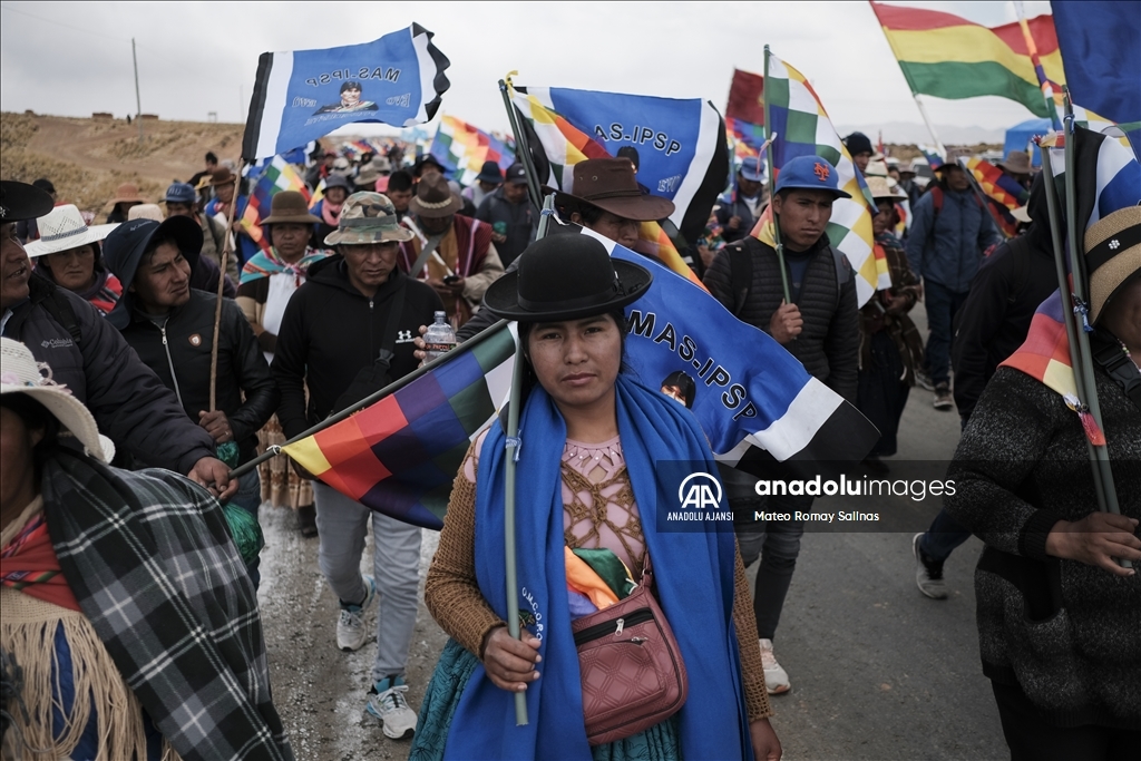 Bolivya'da Evo Morales ve destekçilerinin barış yürüyüşü altıncı gününde devam ediyor