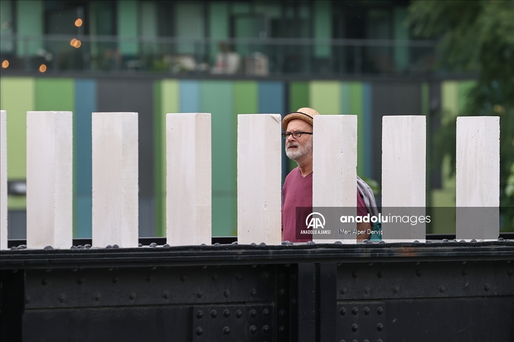 8000 Domino Taşı Toronto’da devrildi