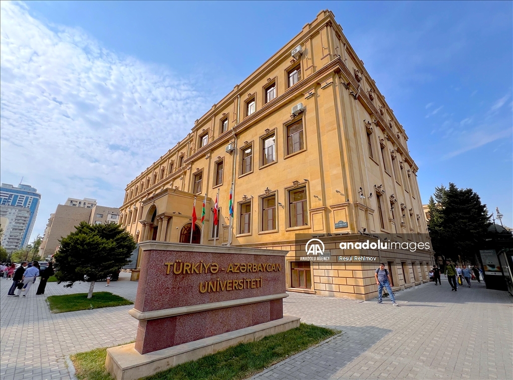 В Турецко-Азербайджанском университете прошли первые занятия