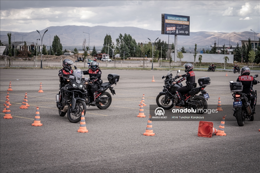 Мотополиция Турции проходит тренинг по быстрому реагированию на инциденты