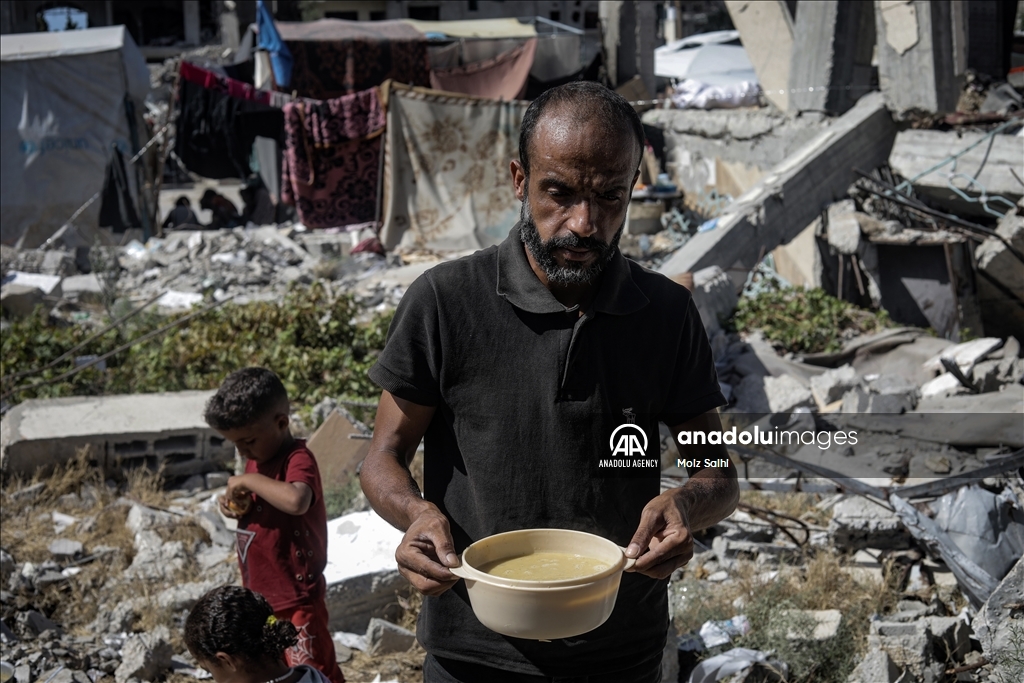 Мужество и любовь: палестинец, потерявший жену, стал и отцом и матерю для детей