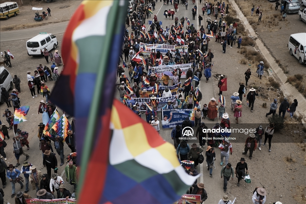 Bolivya'da Evo Morales ve destekçilerinin barış yürüyüşü altıncı gününde devam ediyor