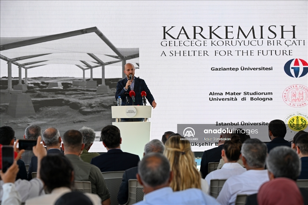 Karkamış Arkeoparkı'ndaki Geç Hitit Saray alanında yapılan koruyucu çatı tamamlandı
