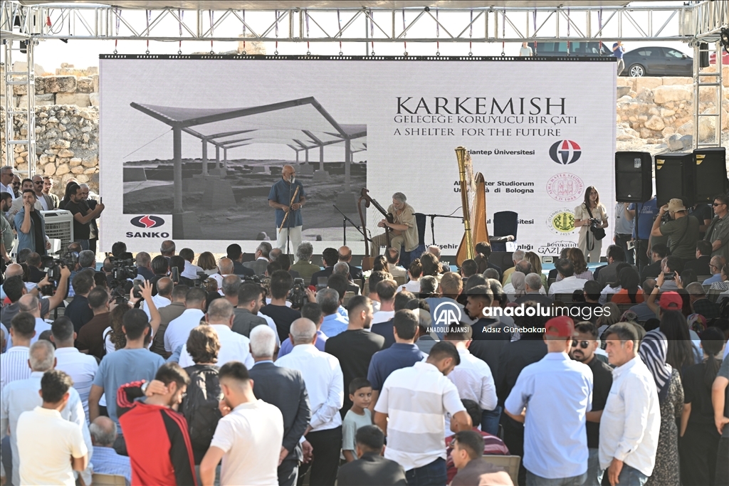 Karkamış Arkeoparkı'ndaki Geç Hitit Saray alanında yapılan koruyucu çatı tamamlandı