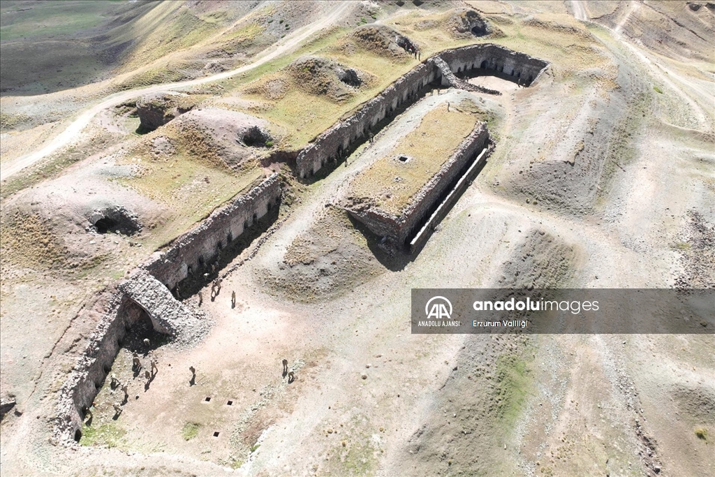 Mehmetçik ecdadın vatan savunmasında kullandığı Erzurum'daki tabyaları temizledi