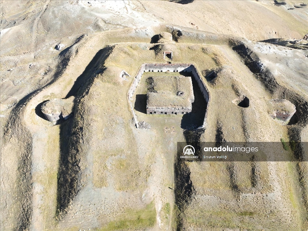 Mehmetçik ecdadın vatan savunmasında kullandığı Erzurum'daki tabyaları temizledi
