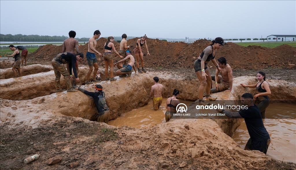 ABD'de geleneksel "Zorlu Çamur" yarışı