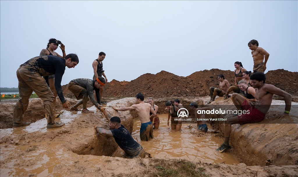 ABD'de geleneksel "Zorlu Çamur" yarışı