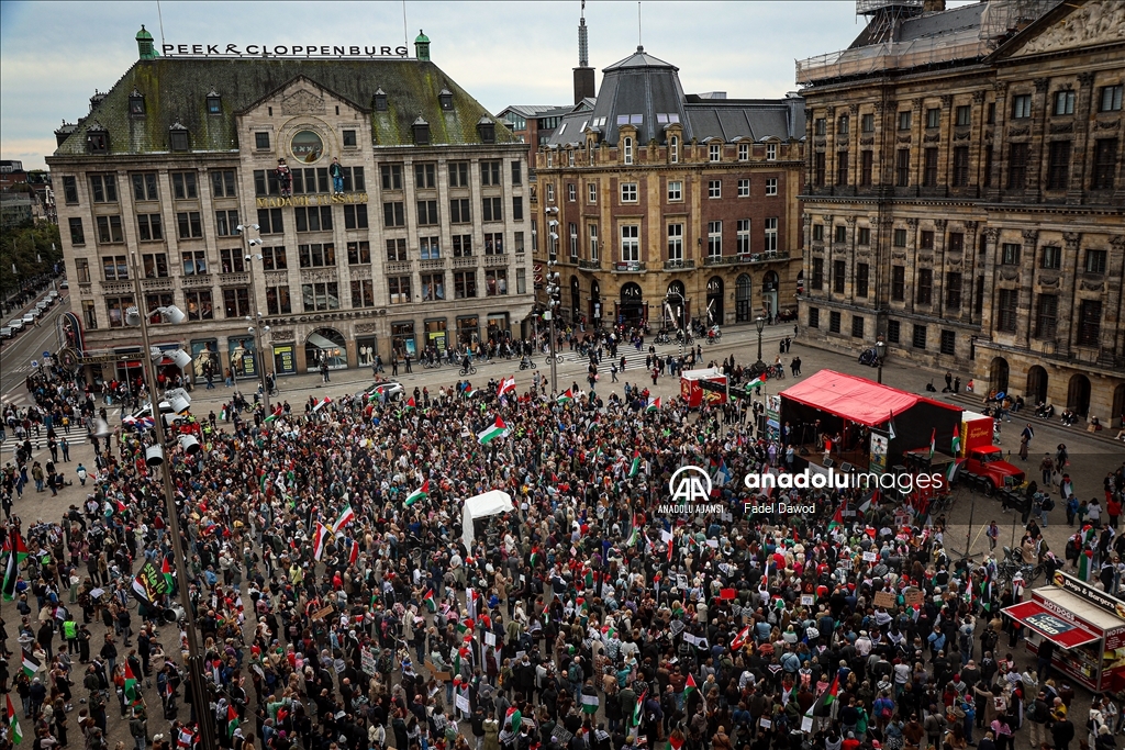 Amsterdam'da Filistin ve Lübnan'a destek gösterisi düzenlendi