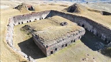 Mehmetçik ecdadın vatan savunmasında kullandığı Erzurum'daki tabyaları temizledi