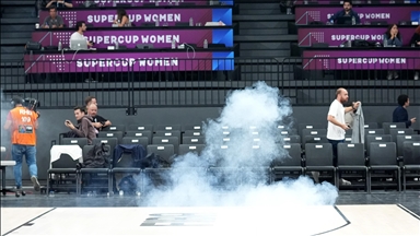 Fenerbahçe Opet ile Beşiktaş arasındaki FIBA Kadınlar Süper Kupa maçı, yarına ertelendi