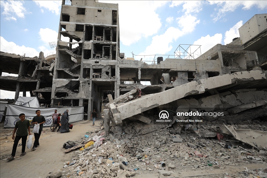 Israeli attack on Gaza City's Ibn al-Haitham school