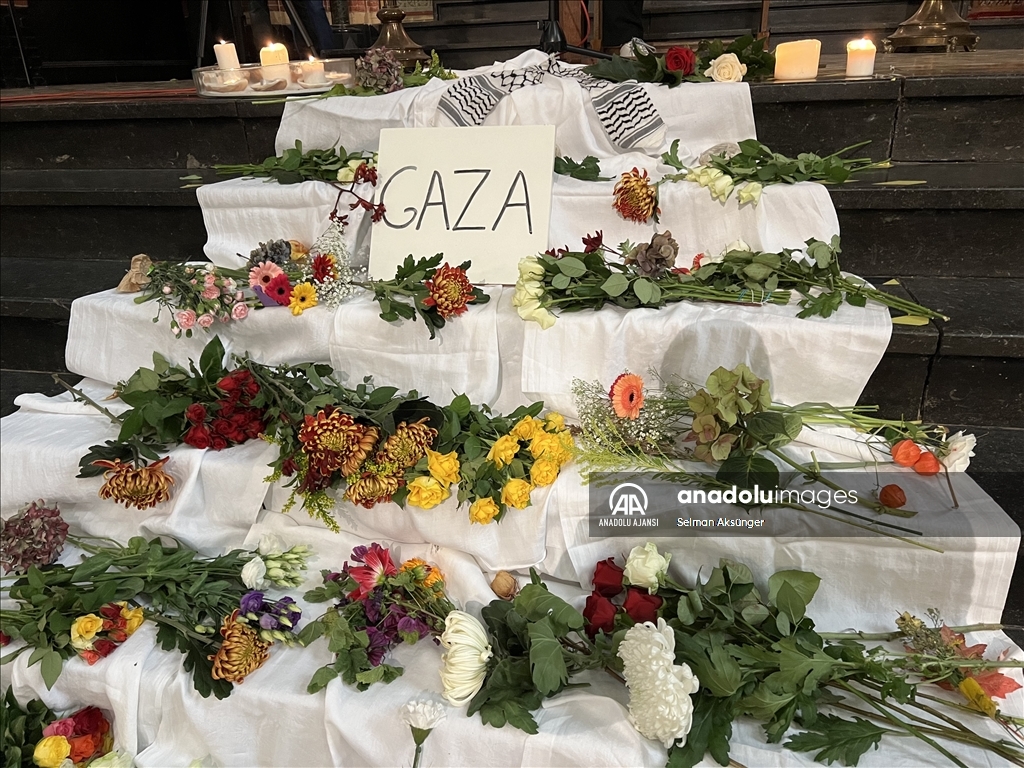 Amsterdam'da kilisede, Gazze'de hayatını kaybedenler anıldı