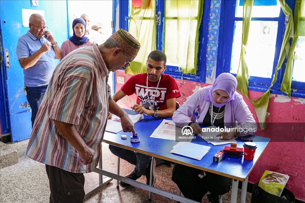 انطلاق عملية التصويت في الانتخابات الرئاسية بتونس