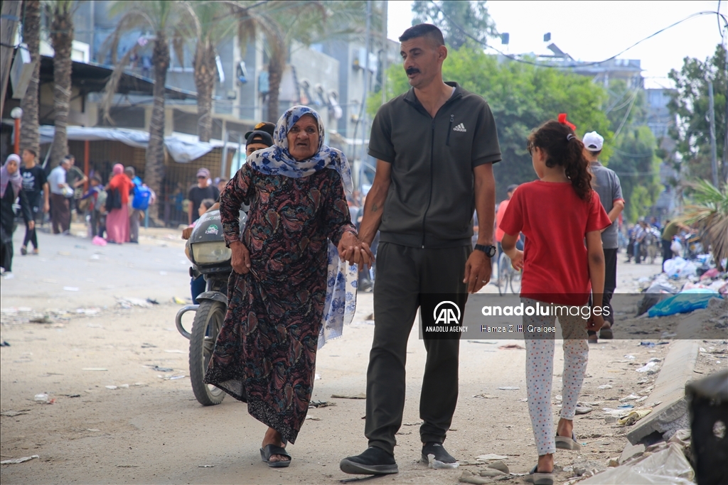 الجيش الإسرائيلي يجتاح جباليا وينذر سكان شمال غزة بالإخلاء