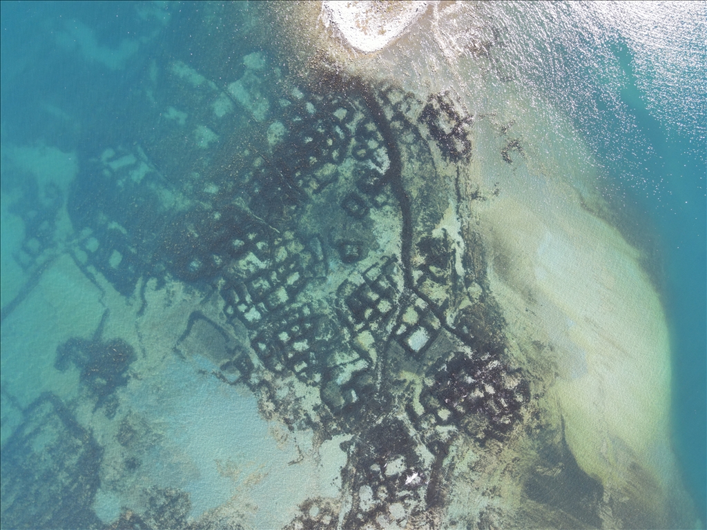 Documentation work on remains that became visible with recession of Lake Van