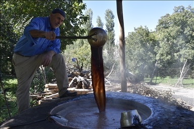 Çendîn esr in bi rêbazên kevnare dimsê tiriyan çêdikin