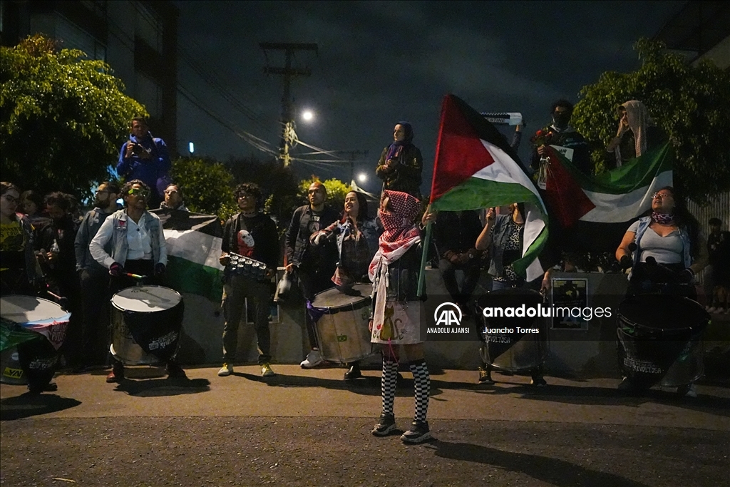 Gazze'de 1 yıldır süren soykırım Kolombiya'da protesto edildi