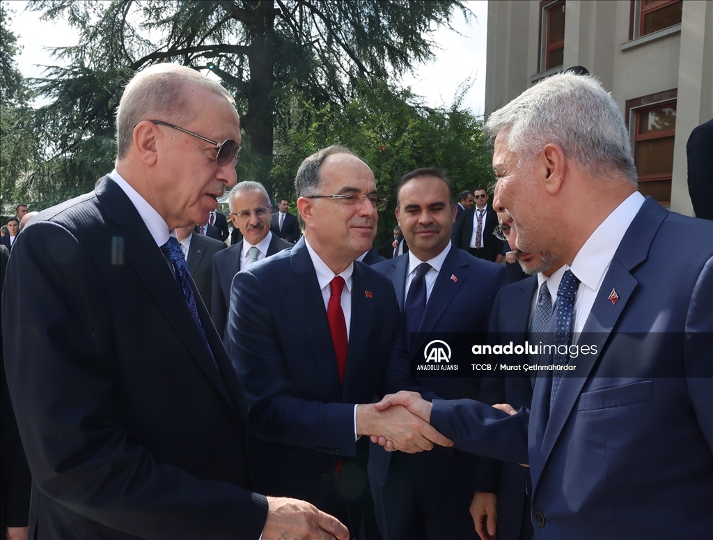 Cumhurbaşkanı Erdoğan, Arnavutluk Cumhurbaşkanı Begay ile bir araya geldi