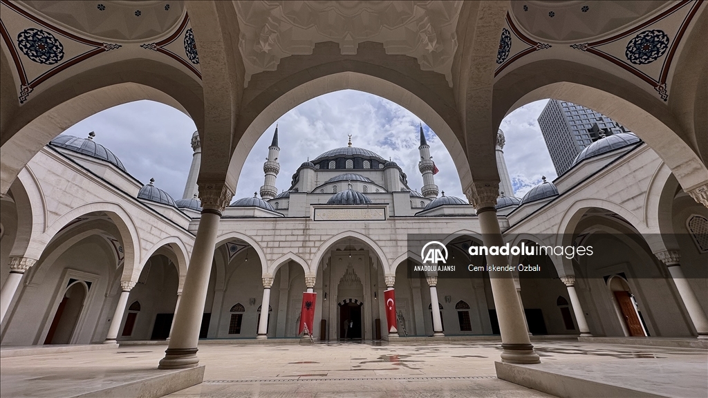 Arnavutluk'taki Namazgah Camisi