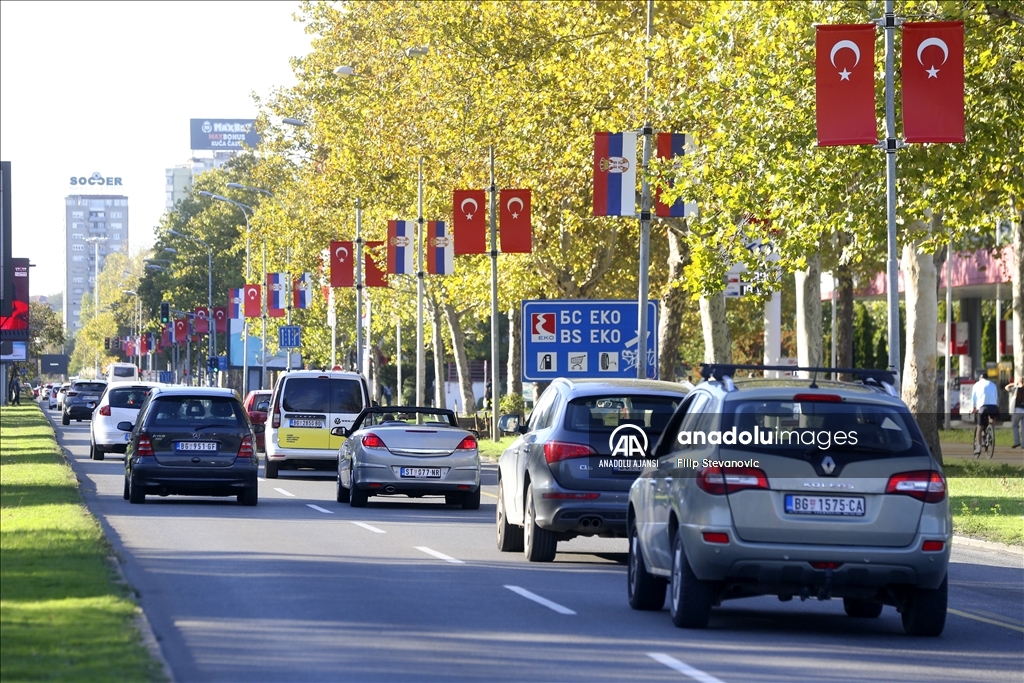 Sırbistan'ın başkenti Belgrad, Cumhurbaşkanı Erdoğan'ın ziyareti öncesi bayraklarla donatıldı