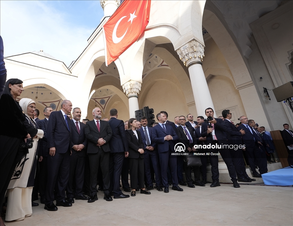 Cumhurbaşkanı Erdoğan, Arnavutluk'ta Namazgah Camisi'nin açılışına katıldı