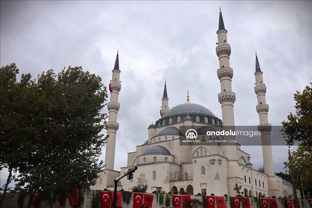 Arnavutluk'taki Namazgah Camisi