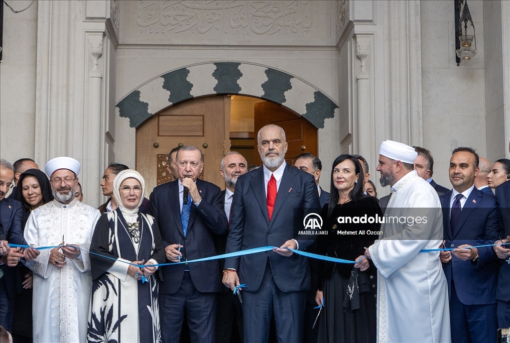 Cumhurbaşkanı Erdoğan, Arnavutluk'ta Namazgah Camisi'nin açılışına katıldı