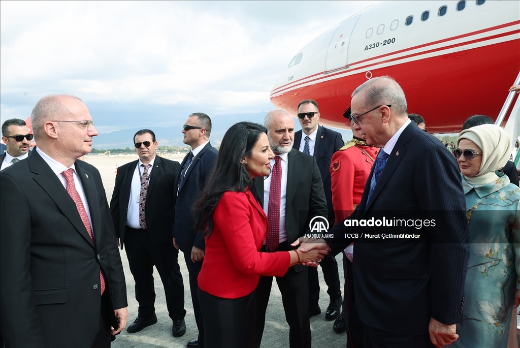 Cumhurbaşkanı Erdoğan, Arnavutluk'a vardı