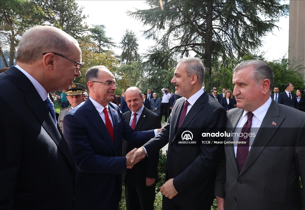 Cumhurbaşkanı Erdoğan, Arnavutluk Cumhurbaşkanı Begay tarafından resmi törenle karşılandı