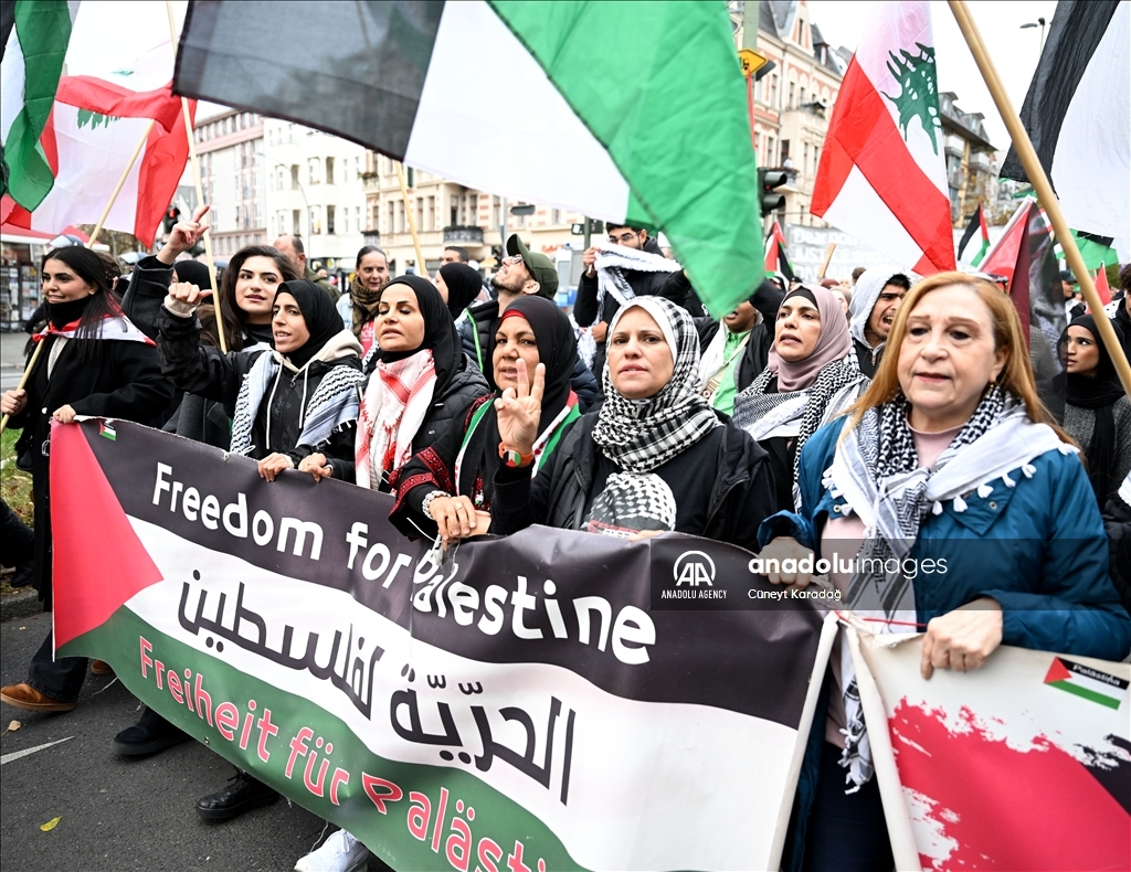 Pro-Palestinian and Lebanon protest in Berlin