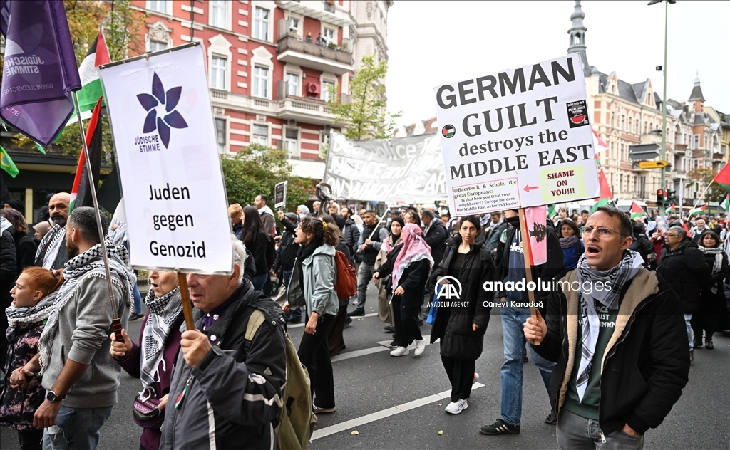 Pro-Palestinian and Lebanon protest in Berlin