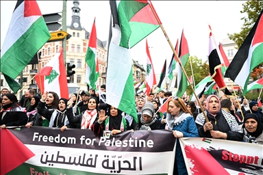 Pro-Palestinian and Lebanon protest in Berlin