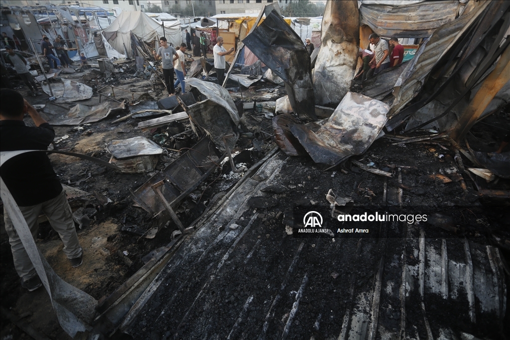 İsrail, Gazze'de hastane yerleşkesindeki yerinden edilmiş Filistinlilerin çadırlarını bombaladı