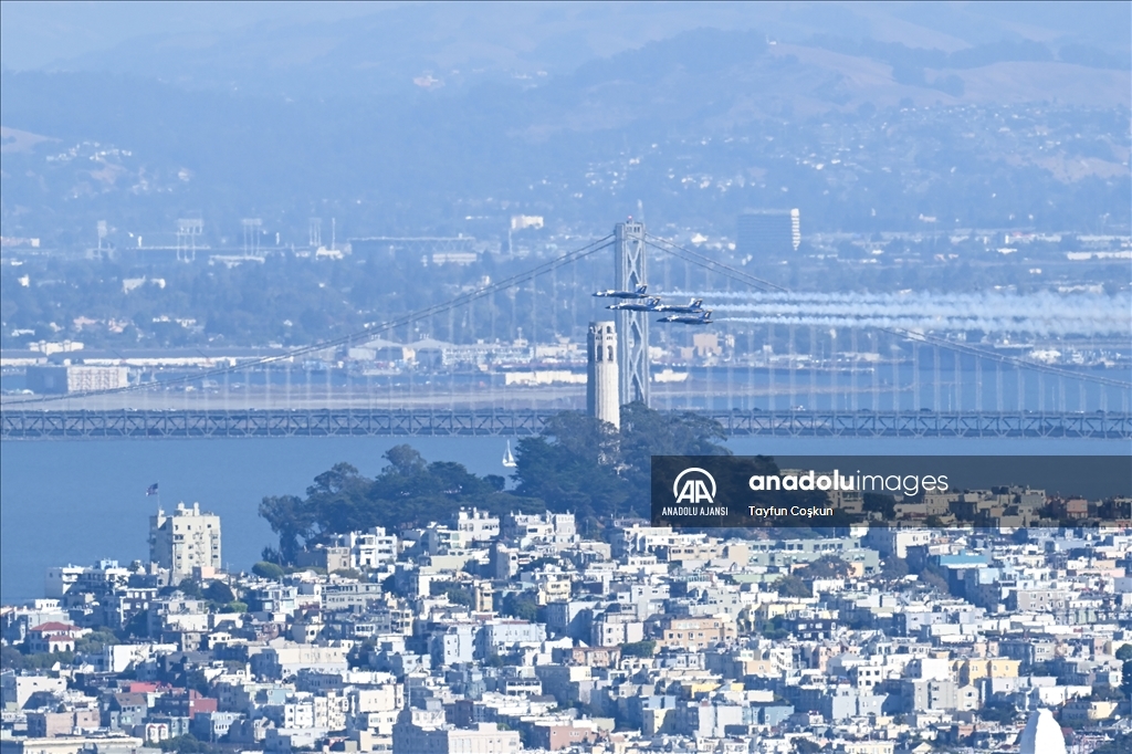 San Francisco'da Donanma Haftası kapsamında hava gösterileri gerçekleştirildi