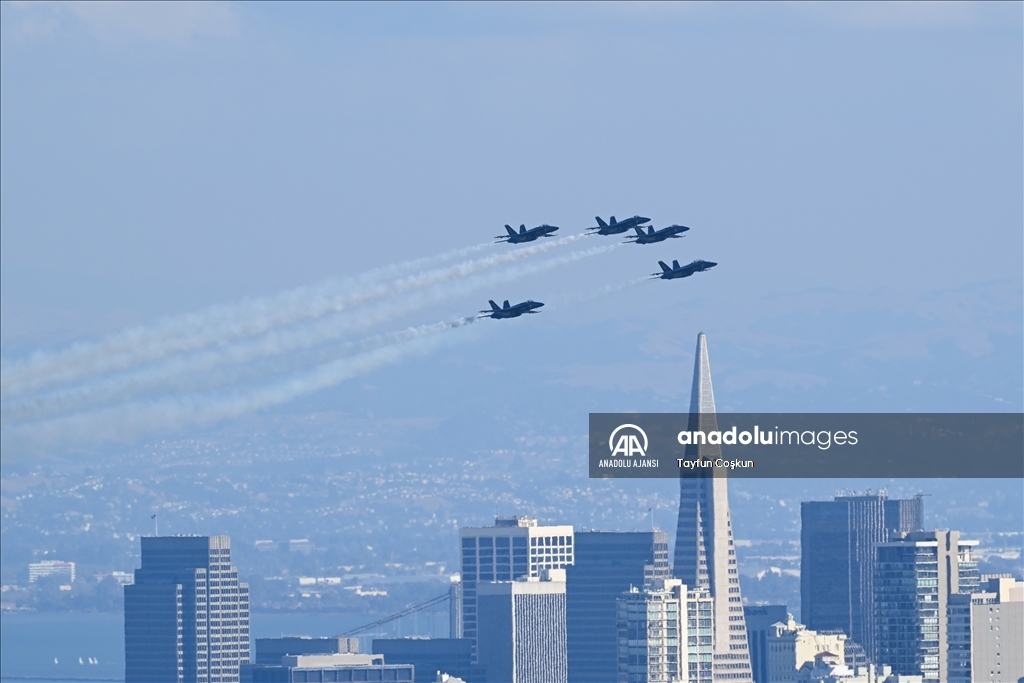 San Francisco'da Donanma Haftası kapsamında hava gösterileri gerçekleştirildi