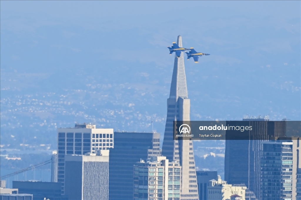 San Francisco'da Donanma Haftası kapsamında hava gösterileri gerçekleştirildi