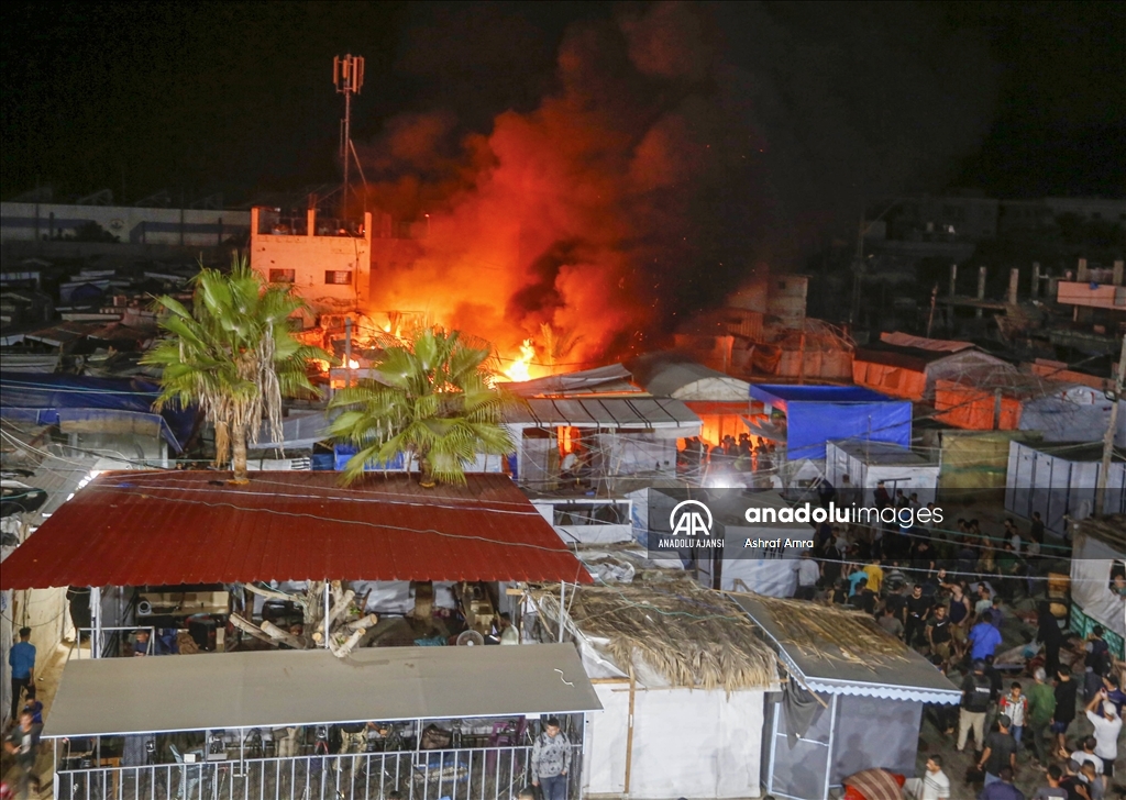 İsrail, Gazze'de hastane yerleşkesindeki yerinden edilmiş Filistinlilerin çadırlarını bombaladı