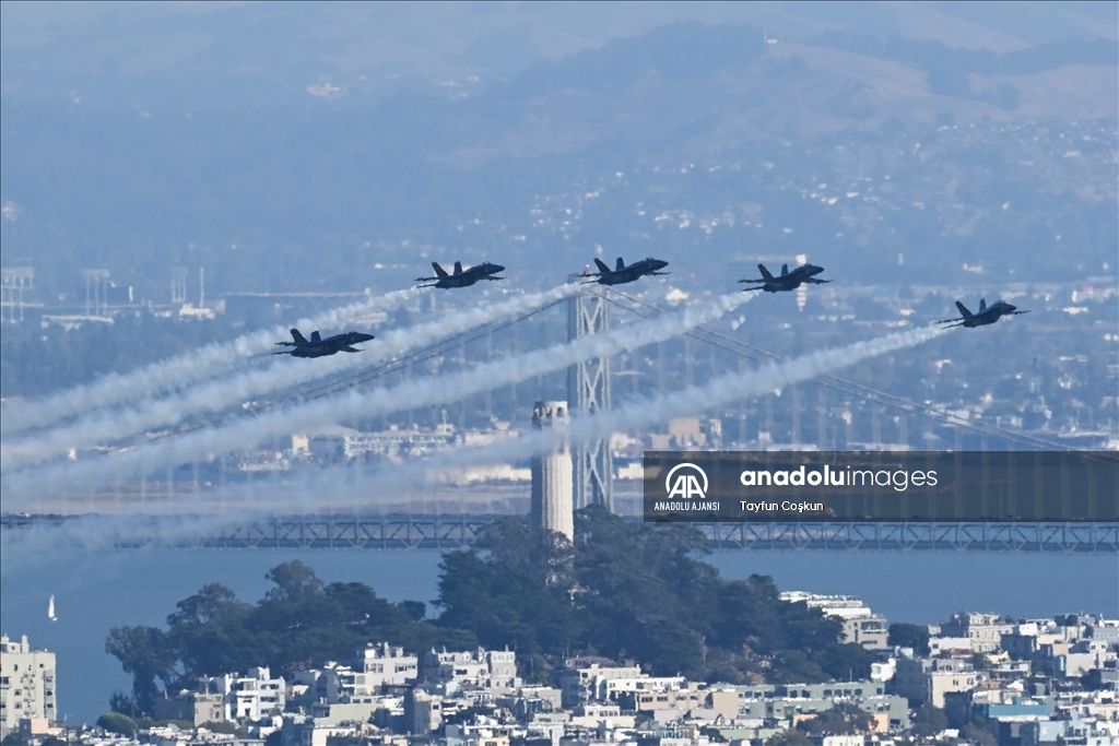 San Francisco'da Donanma Haftası kapsamında hava gösterileri gerçekleştirildi