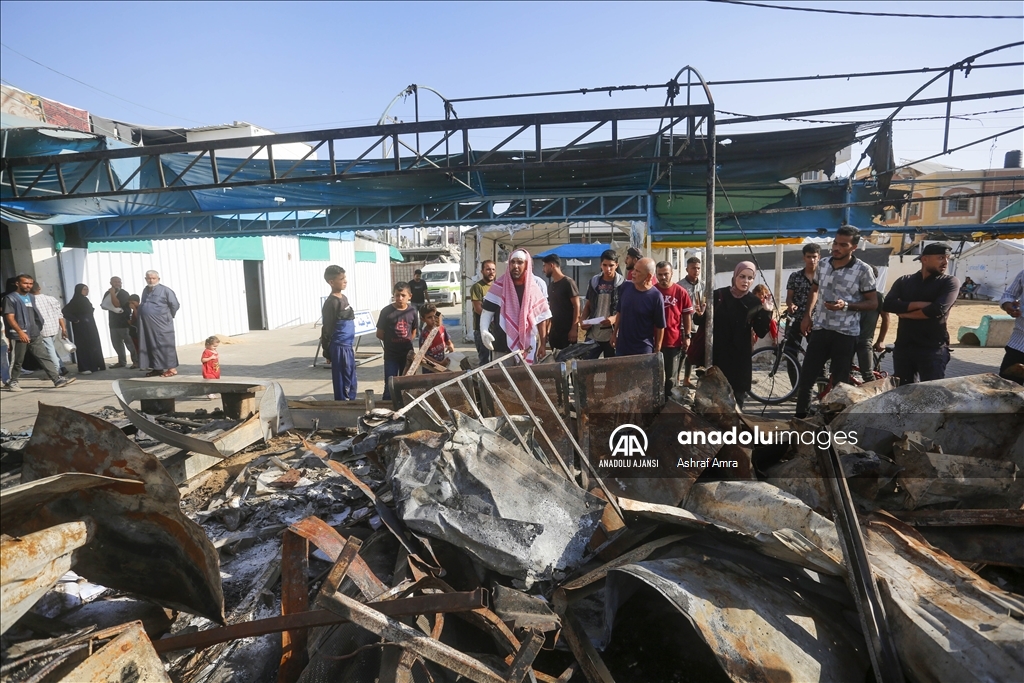 İsrail'in Gazze'deki çadır kampa düzenlediği saldırıda Filistinliler diri diri yandı